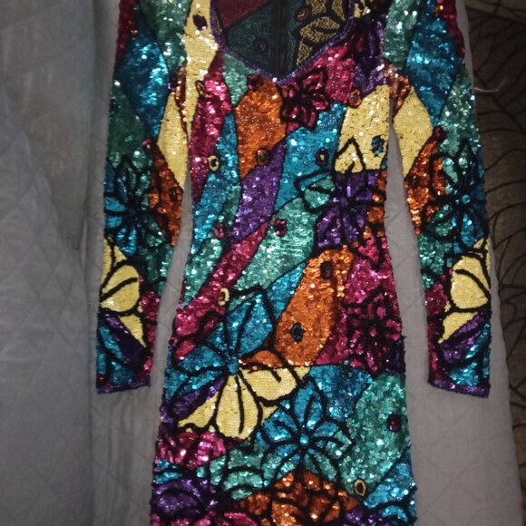 Sequins w/beadwork event dress with matching sequin shoes(creative creations) - Picture 2 of 9